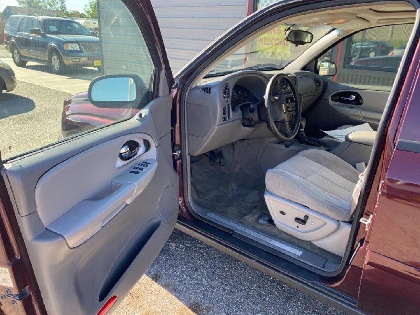 2006 Burgundy Chevrolet Trailblazer LS (1GNDT13S962) with an 4L NA I6 double overhead cam (DOHC) 24V engine, Automatic transmission, located at 842 E South Street, Powell, WY, 82435, (307) 754-7289, 44.752300, -108.746933 - Photo#4