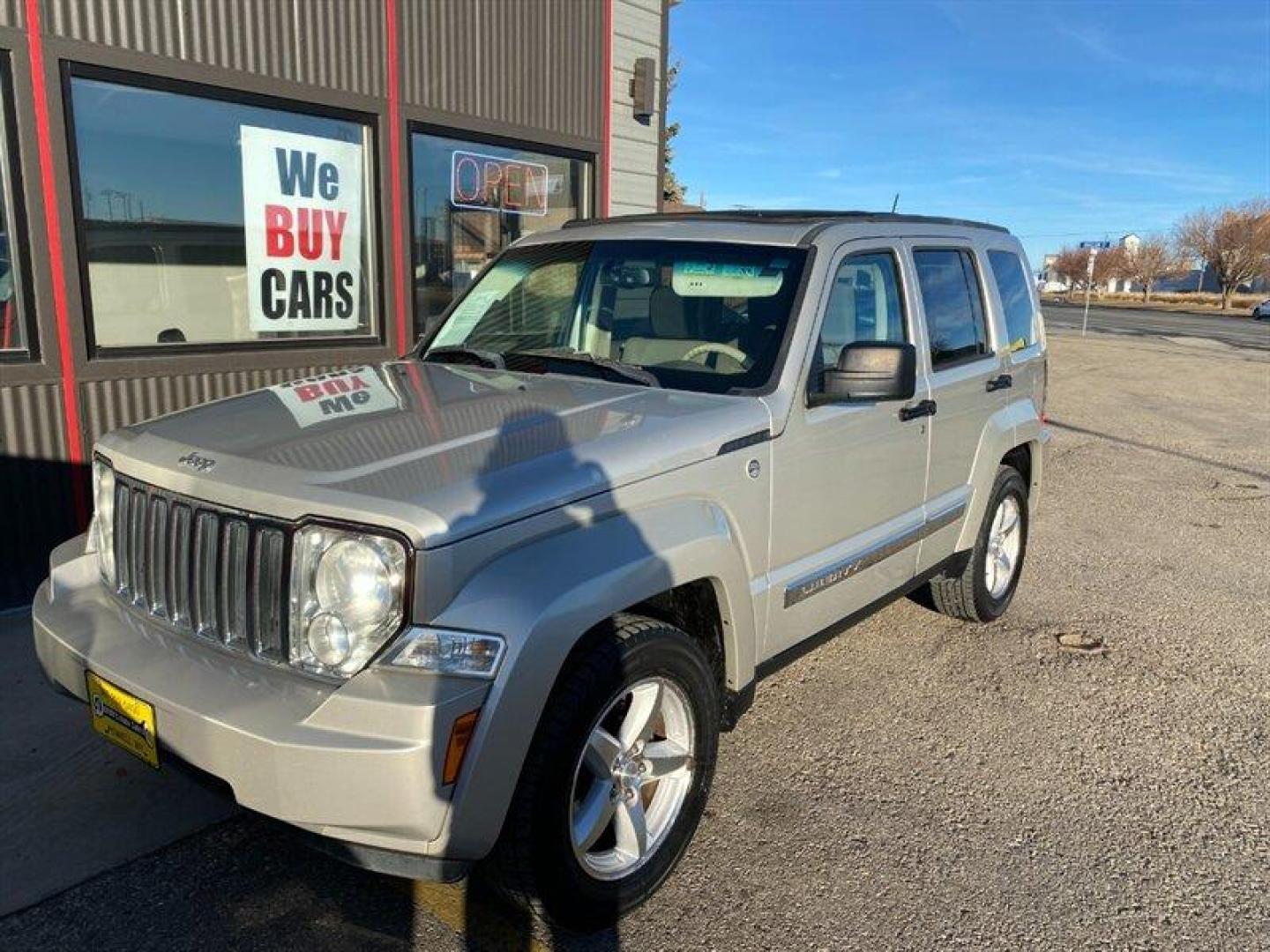 2008 Silver Jeep Liberty Limited (1J8GN58K68W) with an 3.7L V6 210hp 235ft. lbs. engine, Automatic transmission, located at 842 E South Street, Powell, WY, 82435, (307) 754-7289, 44.752300, -108.746933 - Photo#0