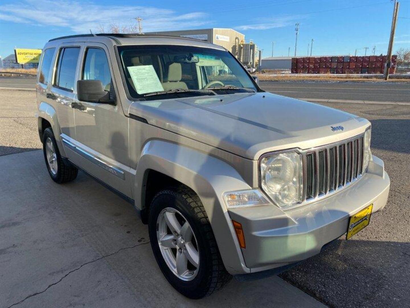 2008 Silver Jeep Liberty Limited (1J8GN58K68W) with an 3.7L V6 210hp 235ft. lbs. engine, Automatic transmission, located at 842 E South Street, Powell, WY, 82435, (307) 754-7289, 44.752300, -108.746933 - Photo#1