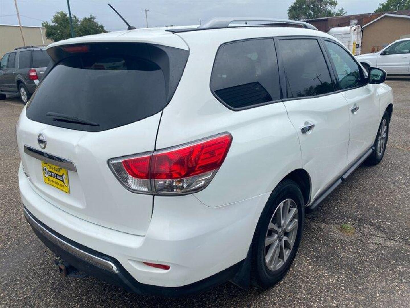 2016 Glacier White Nissan Pathfinder S (5N1AR2MN0GC) with an 3.5L V6 260hp 240ft. lbs. engine, Automatic transmission, located at 842 E South Street, Powell, WY, 82435, (307) 754-7289, 44.752300, -108.746933 - Photo#2