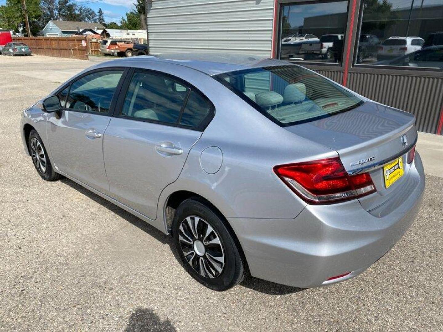 2015 Alabaster Silver Metallic Honda Civic LX (19XFB2E51FE) with an 1.8L I4 143hp 129ft. lbs. engine, 5 Speed Manual transmission, located at 842 E South Street, Powell, WY, 82435, (307) 754-7289, 44.752300, -108.746933 - Photo#3