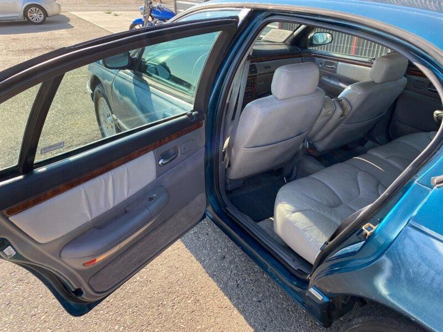 1997 Blue Chrysler LHS (2C3HC56F6VH) with an 3.5L V6 engine, Automatic transmission, located at 842 E South Street, Powell, WY, 82435, (307) 754-7289, 44.752300, -108.746933 - Photo#10