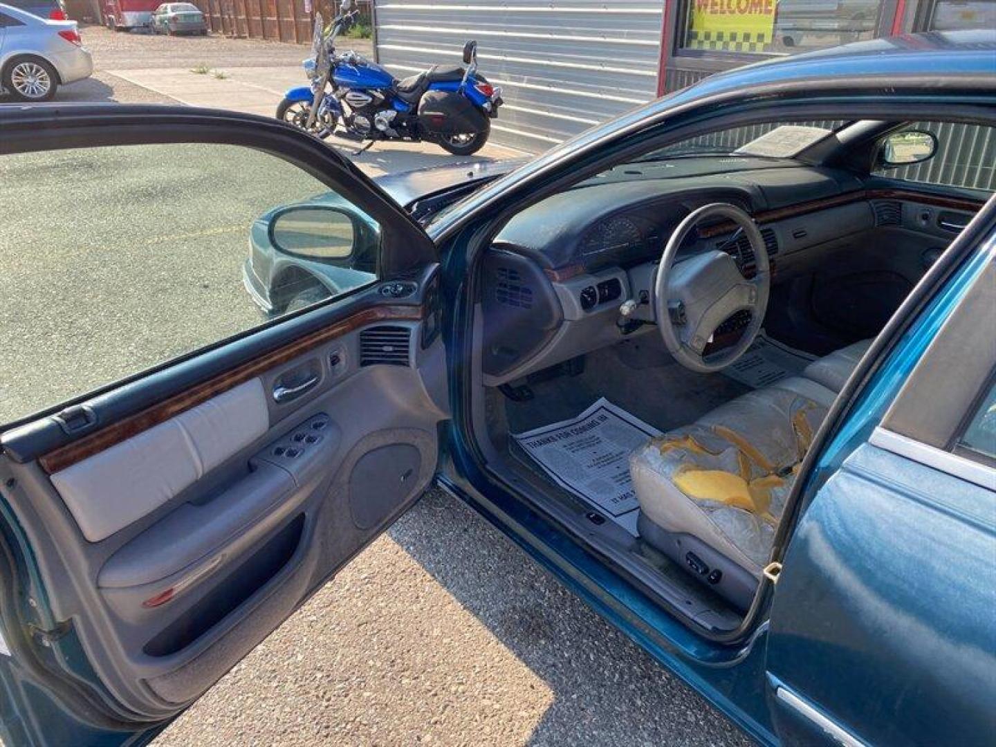 1997 Blue Chrysler LHS (2C3HC56F6VH) with an 3.5L V6 engine, Automatic transmission, located at 842 E South Street, Powell, WY, 82435, (307) 754-7289, 44.752300, -108.746933 - Photo#4