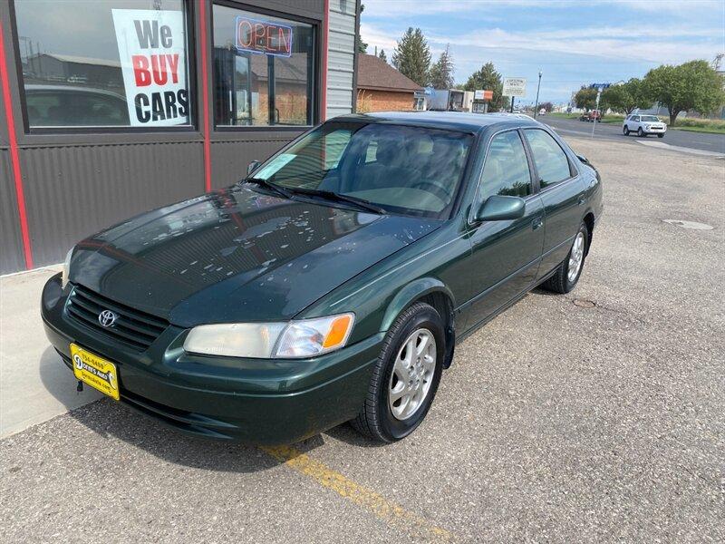 photo of 1999 Toyota Camry LE V6 