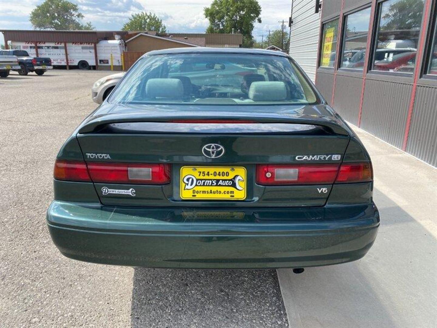 1999 Green Toyota Camry LE V6 (JT2BF28K7X0) with an 3.0L NA V6 double overhead cam (DOHC) 24V engine, Automatic transmission, located at 842 E South Street, Powell, WY, 82435, (307) 754-7289, 44.752300, -108.746933 - Photo#24