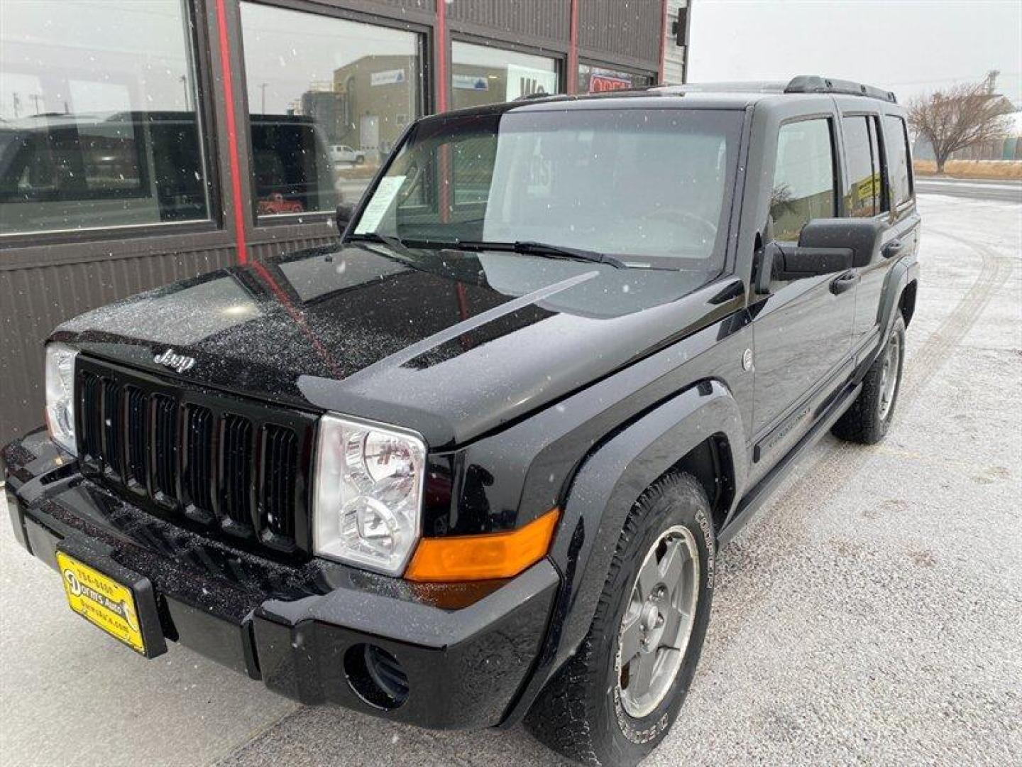 2006 Black Clearcoat Jeep Commander (1J8HG48N06C) with an 4.7L V8 SOHC 16V FI Engine engine, 5-Speed Shiftable Au transmission, located at 842 E South Street, Powell, WY, 82435, (307) 754-7289, 44.752300, -108.746933 - Photo#0