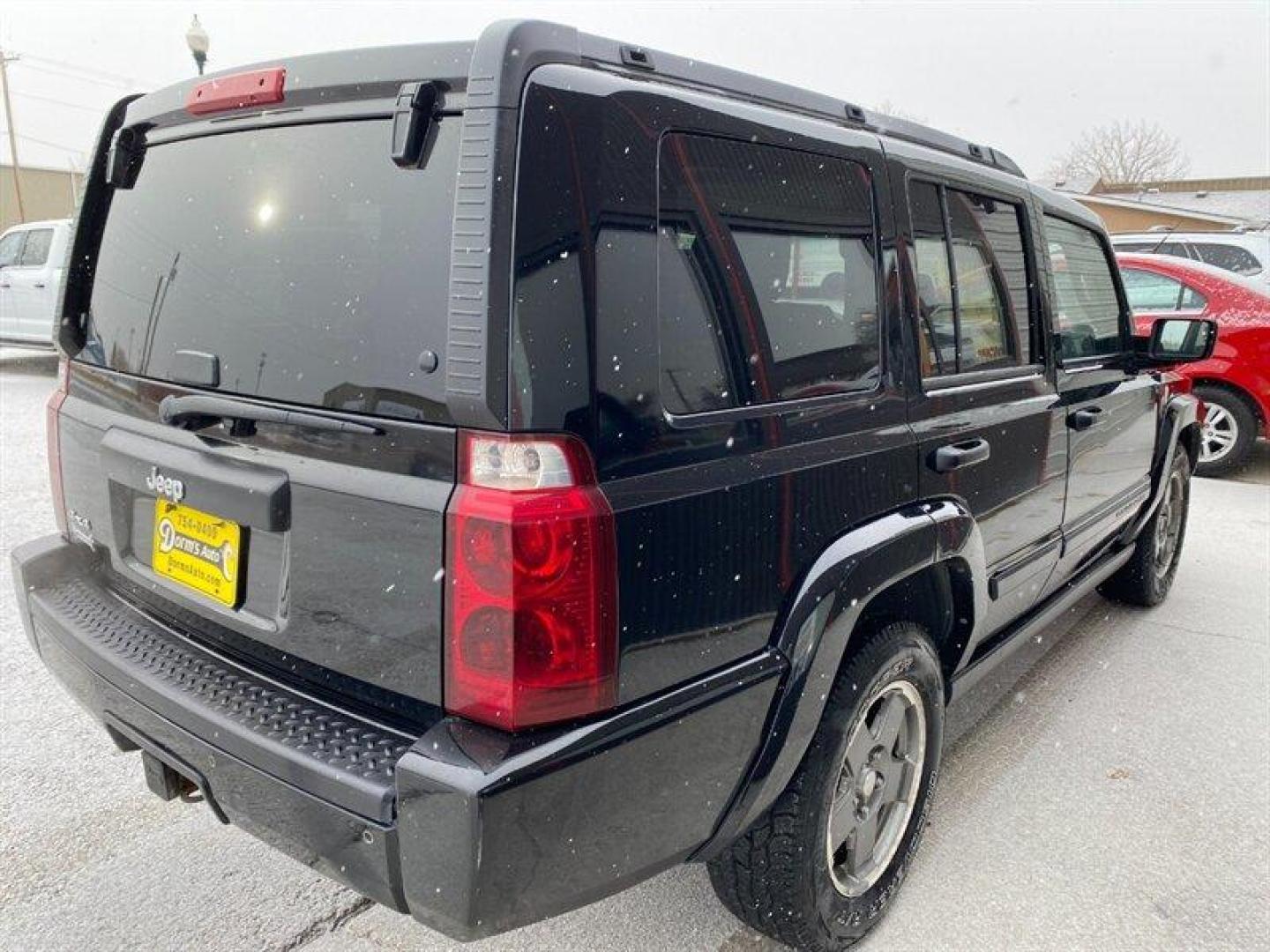 2006 Black Clearcoat Jeep Commander (1J8HG48N06C) with an 4.7L V8 SOHC 16V FI Engine engine, 5-Speed Shiftable Au transmission, located at 842 E South Street, Powell, WY, 82435, (307) 754-7289, 44.752300, -108.746933 - Photo#2