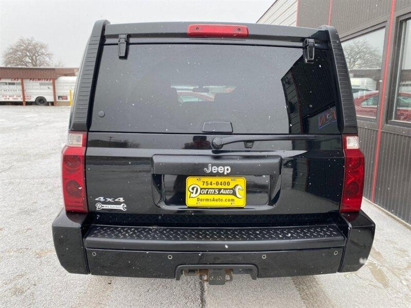 2006 Black Jeep Commander 4dr SUV (1J8HG48N06C) with an 4.7L V8 SOHC 16V FI Engine engine, 5-Speed Shiftable Au transmission, located at 842 E South Street, Powell, WY, 82435, (307) 754-7289, 44.752300, -108.746933 - Photo#27