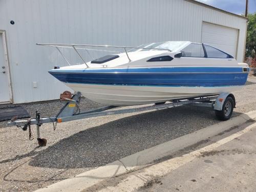 1988 Bayliner Capri 19